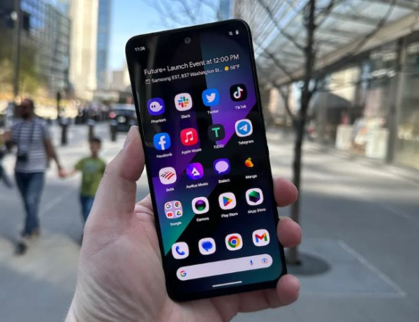 Got a Solana Saga Before They Sold Out? Here Are All the Airdrops You Can Claim